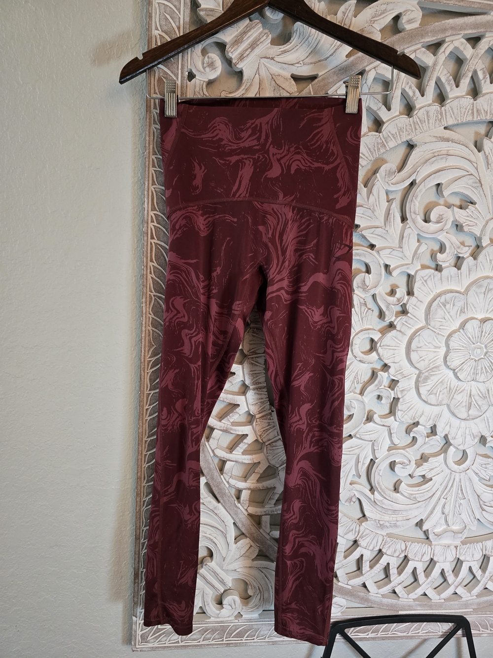 Gymshark Women’s High Waist Abstract Print Leggings Burgundy, Size S